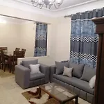 شقق مفروشة وغير مفروشة