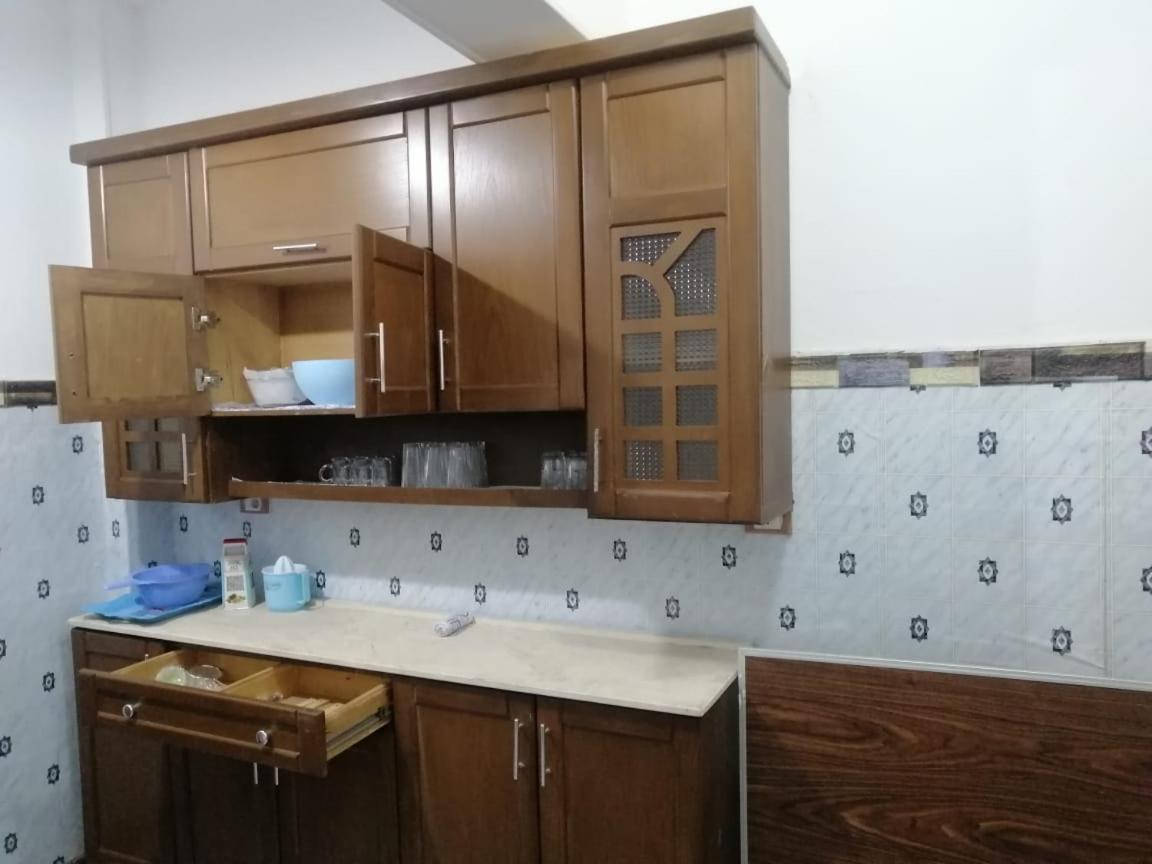 مفروشة وغير مفروشة